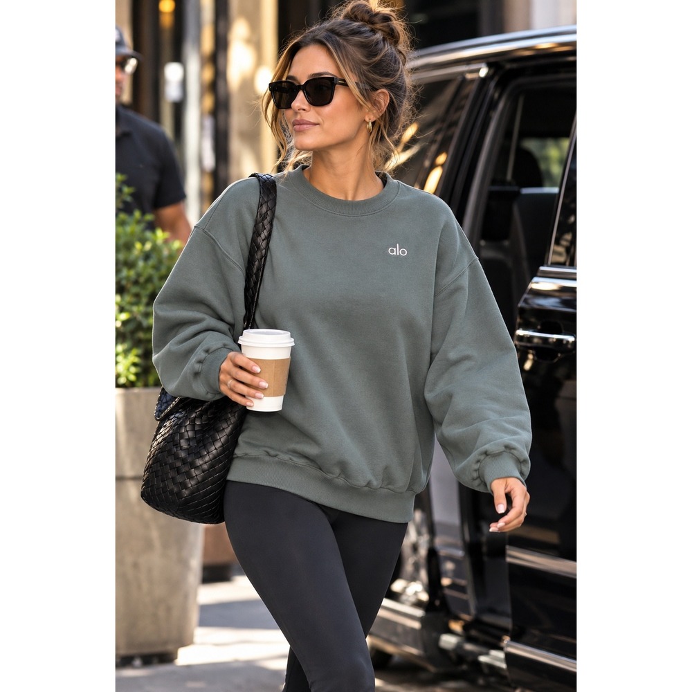 Alo Yoga Accolade Crew Neck Sweatshirt Green Pullover Size M
